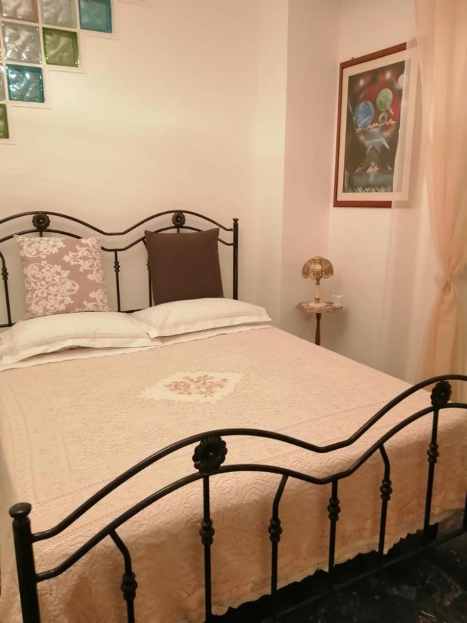 La Casa Nel Vico Apartment โลโกโรตอนโด ภายนอก รูปภาพ