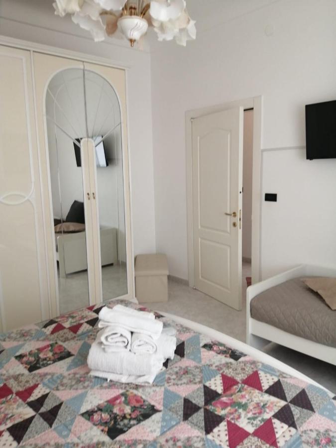 La Casa Nel Vico Apartment โลโกโรตอนโด ภายนอก รูปภาพ